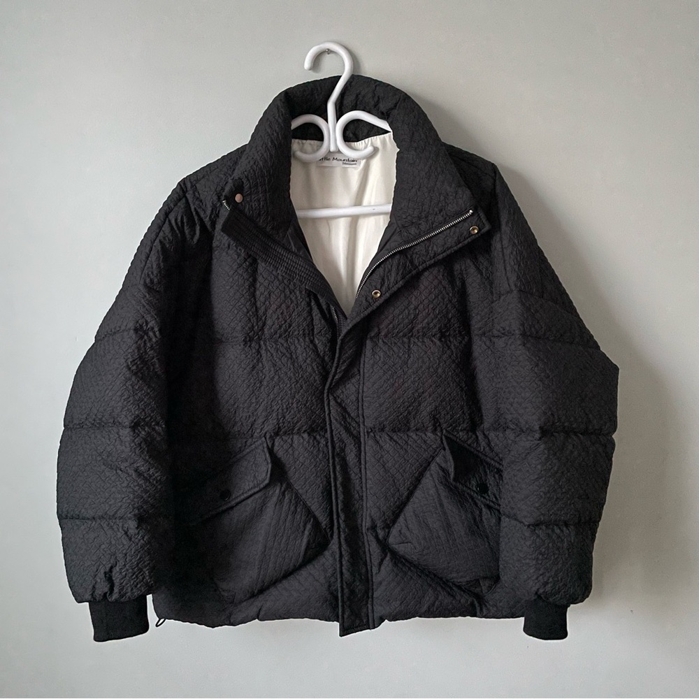 Oversized black cropped puffer jacket